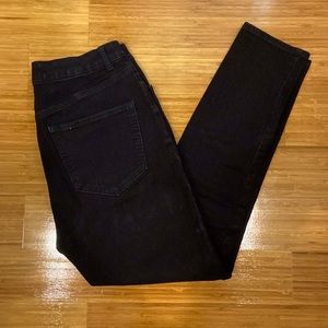 Express women’s super high rise skinny jean with ultra hyper stretch.